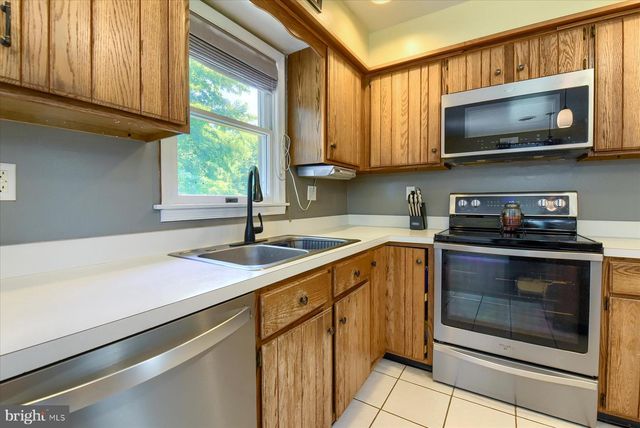 30 WESTER LAU DR, Dillsburg, PA 17019