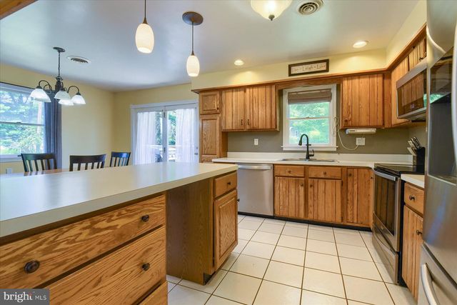 30 WESTER LAU DR, Dillsburg, PA 17019