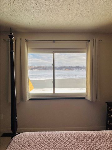 355 Bay Village Drive, Irondequoit, NY 14609