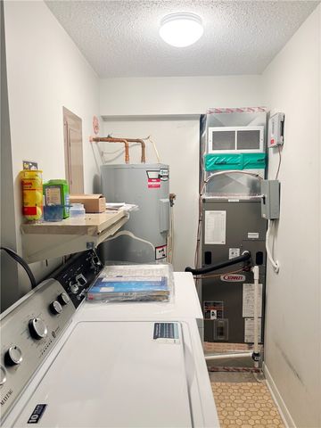 355 Bay Village Drive, Irondequoit, NY 14609