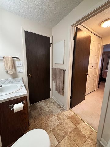 355 Bay Village Drive, Irondequoit, NY 14609