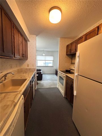 355 Bay Village Drive, Irondequoit, NY 14609