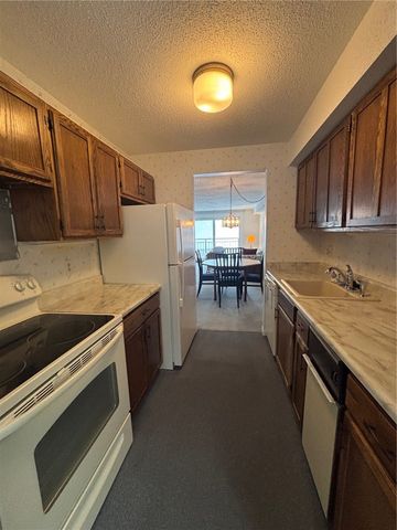 355 Bay Village Drive, Irondequoit, NY 14609