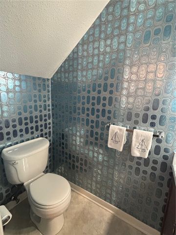 355 Bay Village Drive, Irondequoit, NY 14609