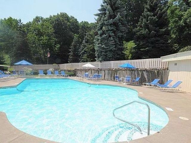 355 Bay Village Drive, Irondequoit, NY 14609