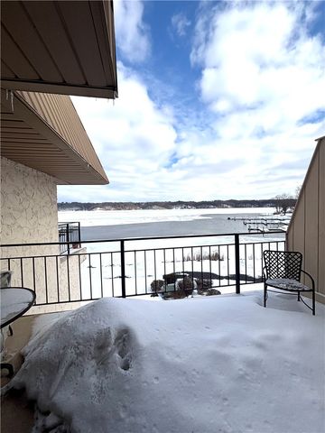 355 Bay Village Drive, Irondequoit, NY 14609