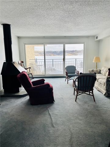 355 Bay Village Drive, Irondequoit, NY 14609