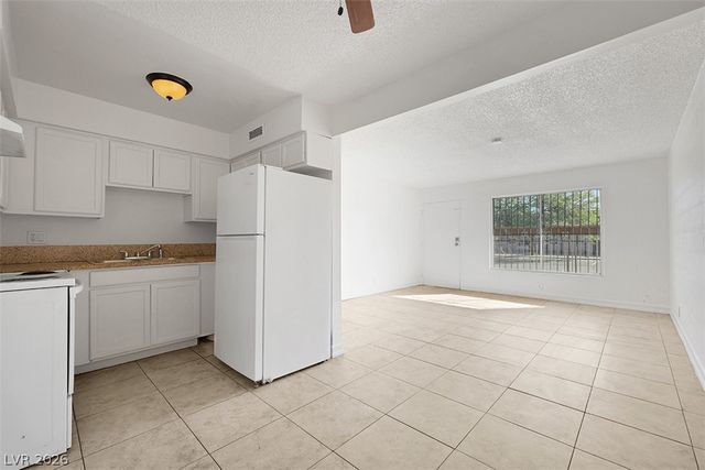 585 South Royal Crest Circle 16, Las Vegas, NV 89169