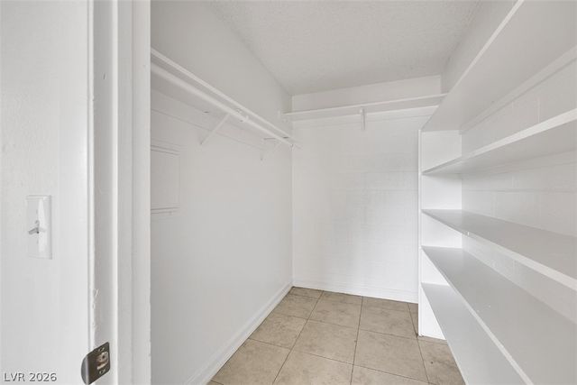 585 South Royal Crest Circle 16, Las Vegas, NV 89169