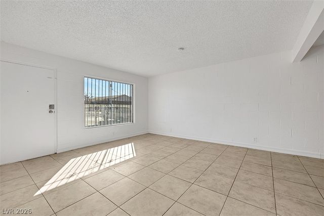 585 South Royal Crest Circle 16, Las Vegas, NV 89169
