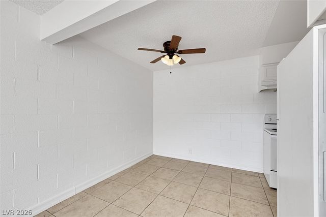 585 South Royal Crest Circle 16, Las Vegas, NV 89169