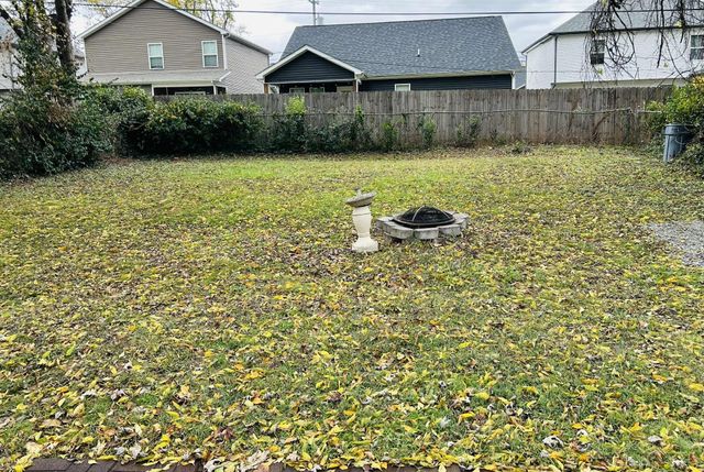 221 Burch Rd, Clarksville, TN 37042