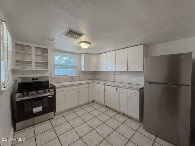 308 E VOGEL Avenue 2, Phoenix, AZ 85020