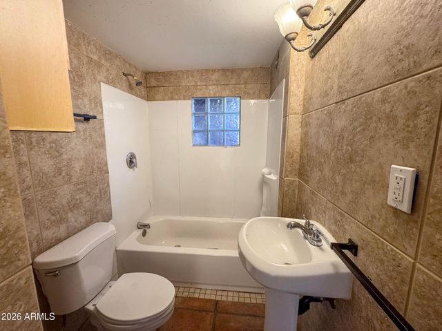 308 E VOGEL Avenue 2, Phoenix, AZ 85020