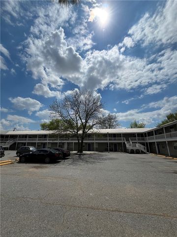 1701 N Lewis Avenue 20, Fayetteville, AR 72703