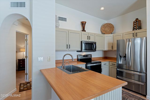 2355 W Via Di Silvio, Tucson, AZ 85741