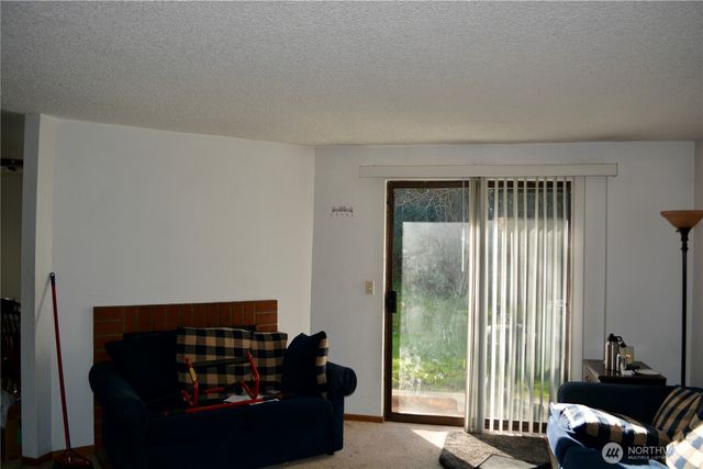 9920 132ND Street Ct E, Puyallup, WA 98373