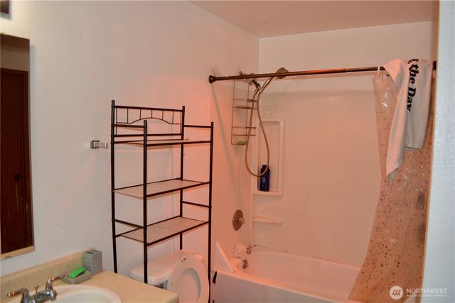 9920 132ND Street Ct E, Puyallup, WA 98373