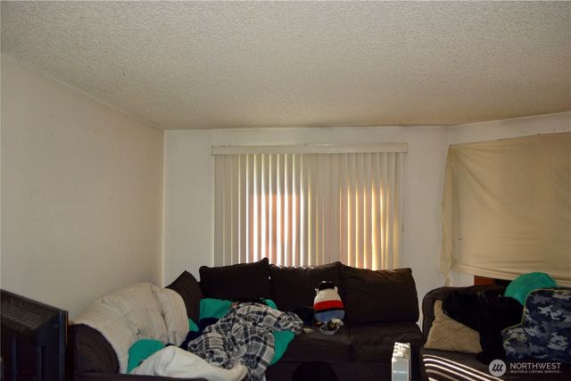 9920 132ND Street Ct E, Puyallup, WA 98373