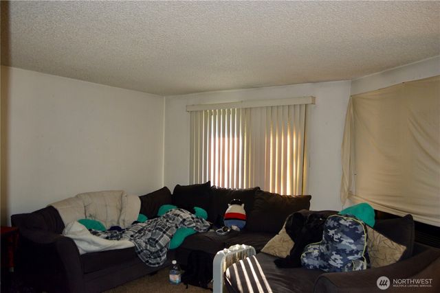 9920 132ND Street Ct E, Puyallup, WA 98373