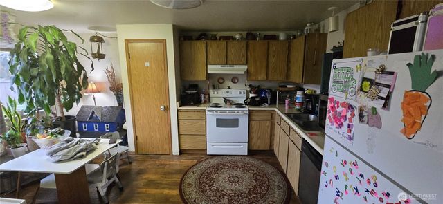 9920 132ND Street Ct E, Puyallup, WA 98373