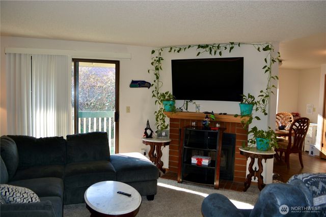 9920 132ND Street Ct E, Puyallup, WA 98373