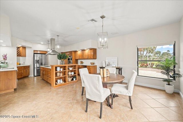 208 The Road To Waterford Bay C-2, Melbourne Beach, FL 32951