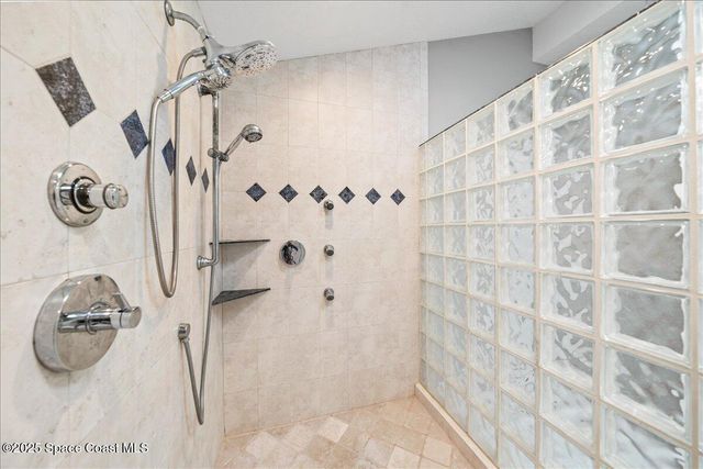 208 The Road To Waterford Bay C-2, Melbourne Beach, FL 32951