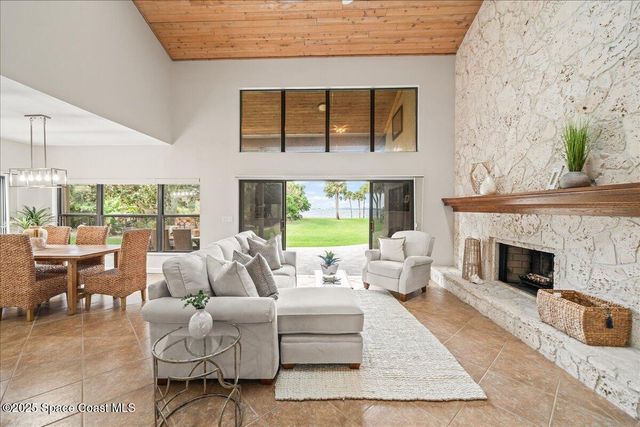 208 The Road To Waterford Bay C-2, Melbourne Beach, FL 32951