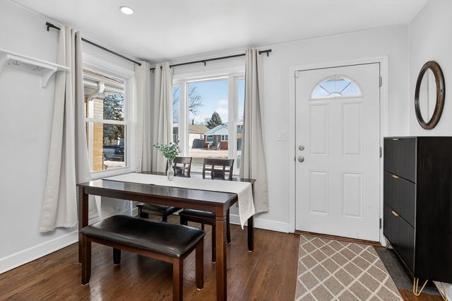 5226 N Moody Avenue, Chicago, IL 60630