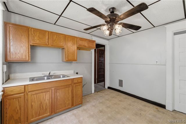 40 Wakefield Avenue, Buffalo, NY 14214