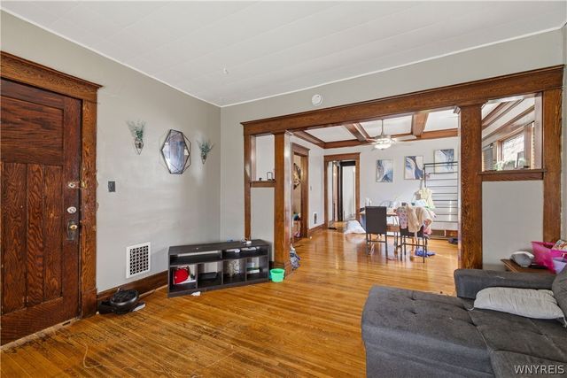 40 Wakefield Avenue, Buffalo, NY 14214