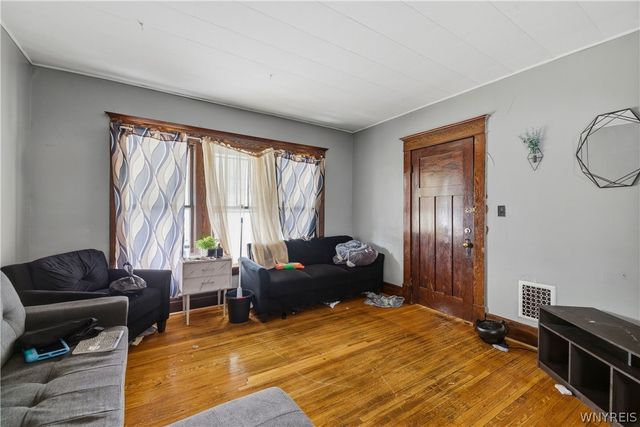40 Wakefield Avenue, Buffalo, NY 14214