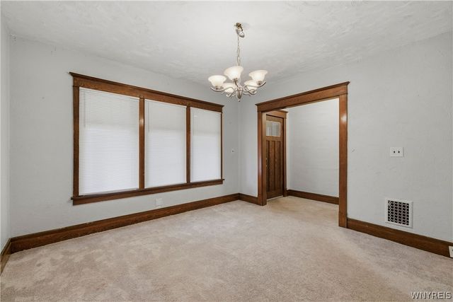 40 Wakefield Avenue, Buffalo, NY 14214