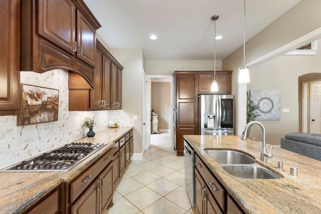 99 N Almondell Circle, The Woodlands, TX 77354