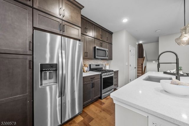 4 Sadie Cir 4204, Union Twp., NJ 07083