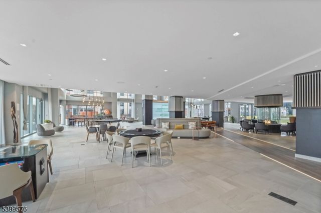 4 Sadie Cir 4204, Union Twp., NJ 07083