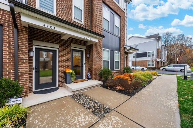 4 Sadie Cir 4204, Union Twp., NJ 07083