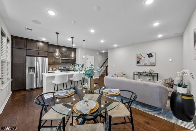 4 Sadie Cir 4204, Union Twp., NJ 07083