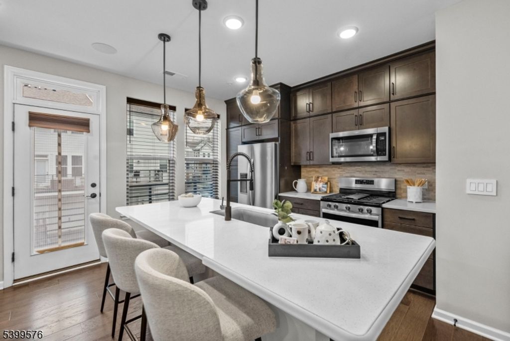 4 Sadie Cir 4204, Union Twp., NJ 07083