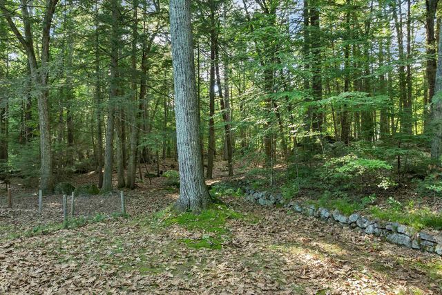 28 MANCHESTER Road, Amherst, NH 03031