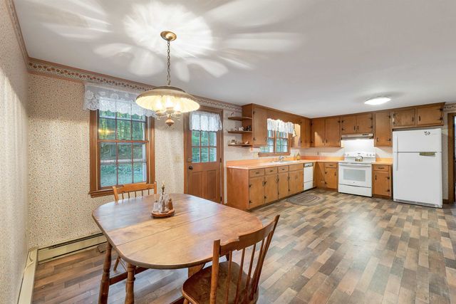 28 MANCHESTER Road, Amherst, NH 03031