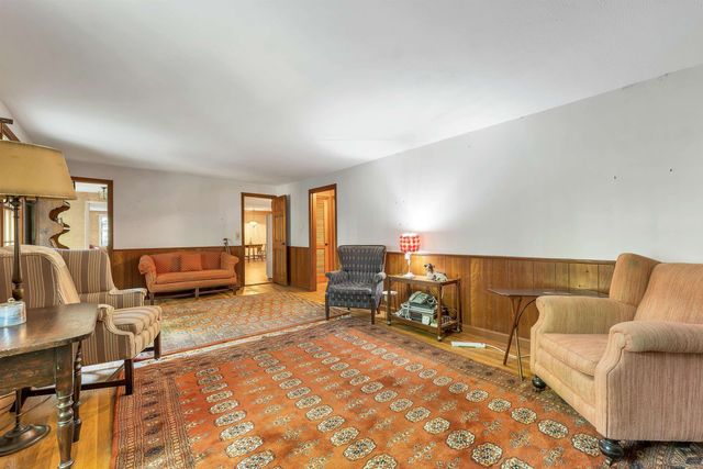 28 MANCHESTER Road, Amherst, NH 03031