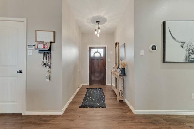 120 Horseshoe Lake Drive, Edgewood, TX 75117