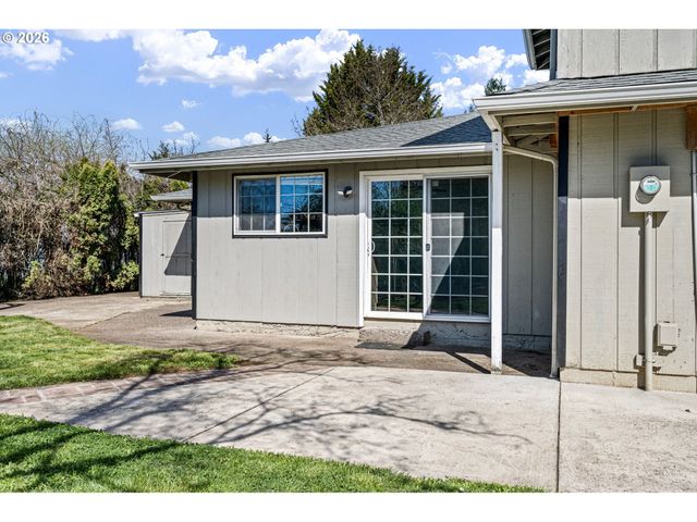 1980 PRINCETON Dr, Eugene, OR 97405