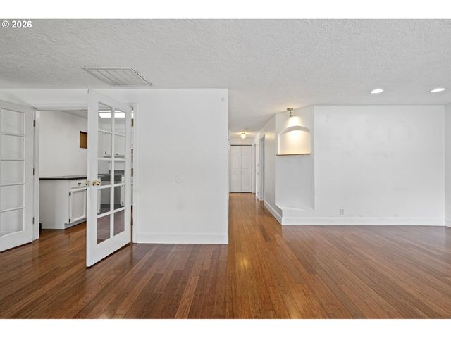 1980 PRINCETON Dr, Eugene, OR 97405