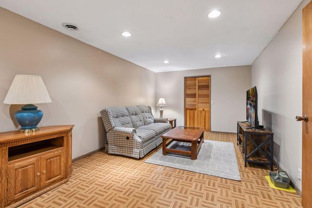 2765 Ethel Avenue, Wayzata, MN 55391