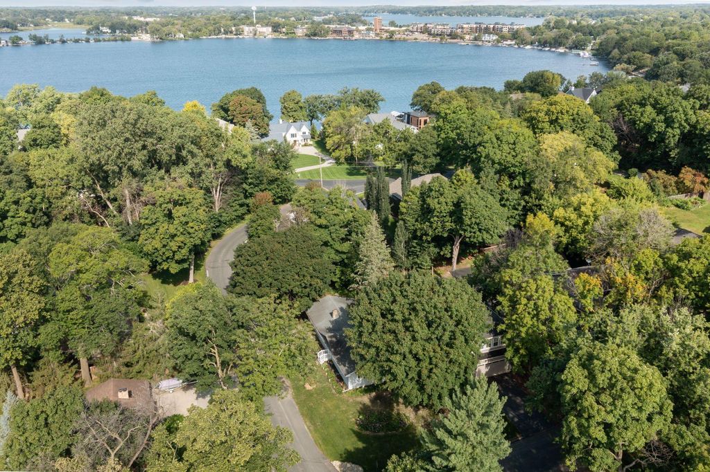2765 Ethel Avenue, Wayzata, MN 55391