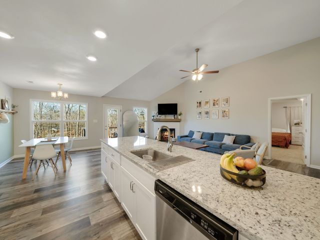 1166 Old Charlotte Trace, Clarksville, TN 37040