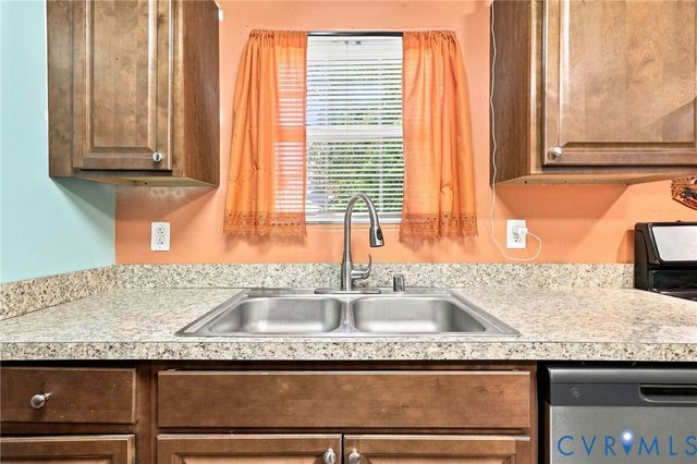 1105 Aubuchon Rd, Henrico, VA 23223
